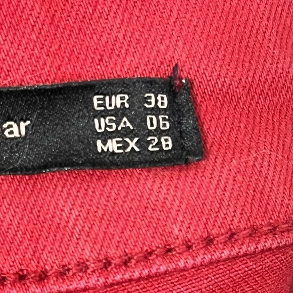 Zara Trafaluc Red Coated Denim Jeans with Zipper - 6 - Picture 4 of 11